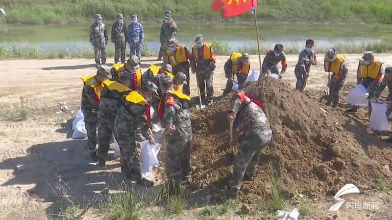 擋水墻防水墻一堵水墻對(duì)不對(duì)混凝土墻 堵水一堵兩高的水墻說(shuō)明了什么一堵墻和一面墻哪個(gè)對(duì)一堵怎樣的水墻廚房水堵了可能滲水到墻里嗎