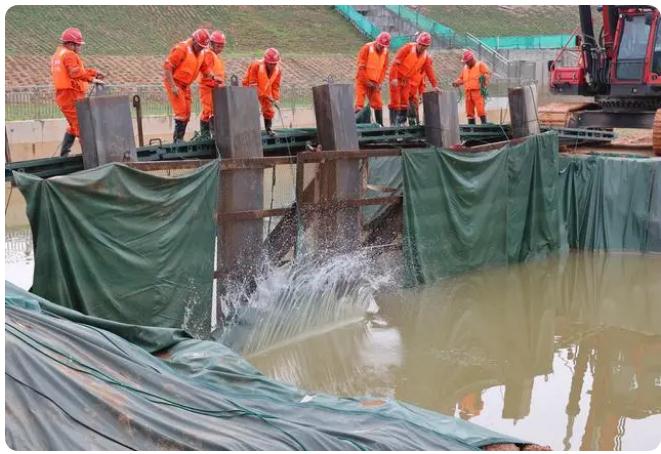 全力防汛備汛！廣東這場(chǎng)防洪搶險(xiǎn)實(shí)戰(zhàn)演練“動(dòng)真格”