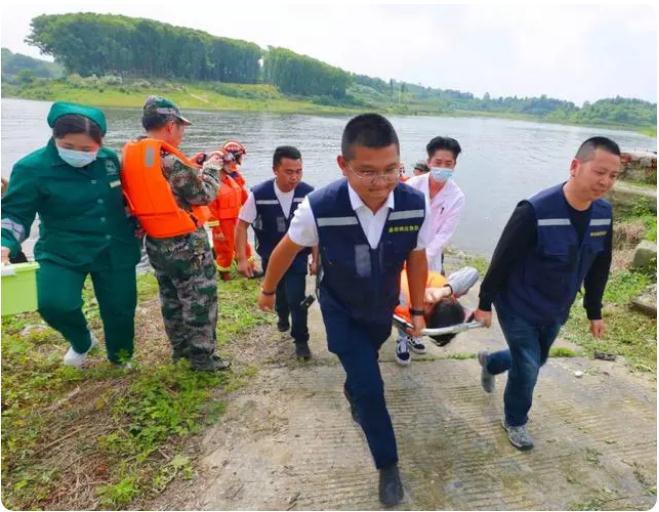 “汛”速行動，以練筑防|自貢市大安區(qū)開展防汛綜合應急演練