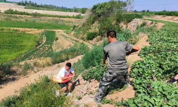 擼起袖子加油干，風(fēng)雨無阻向前行|西平樂鄉(xiāng)開展防汛應(yīng)急演練活動(dòng)